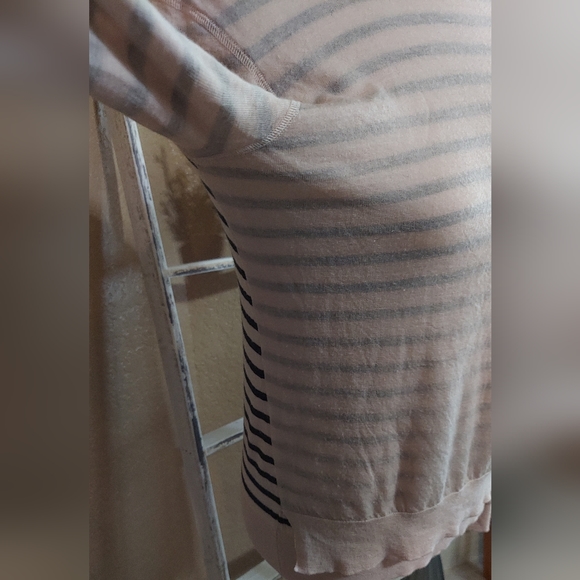 CLEARANCE!!! Tory Burch Layered Striped Pink & Black Sweater Size Medium - Picture 5 of 11